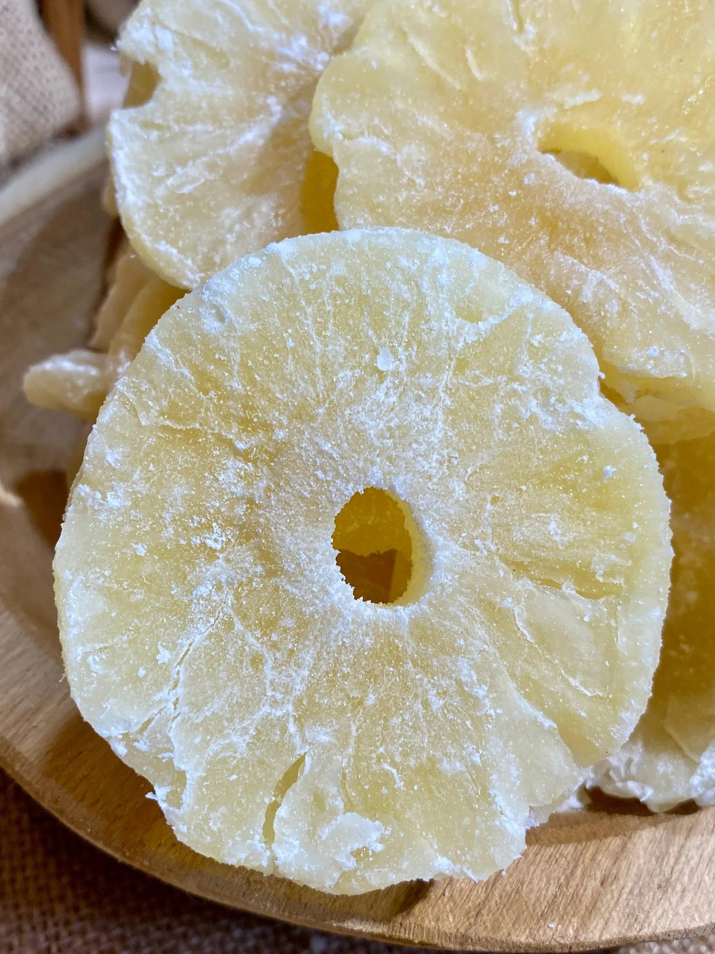 Ananas déshydraté prêt à être utilisé en cuisine maison
