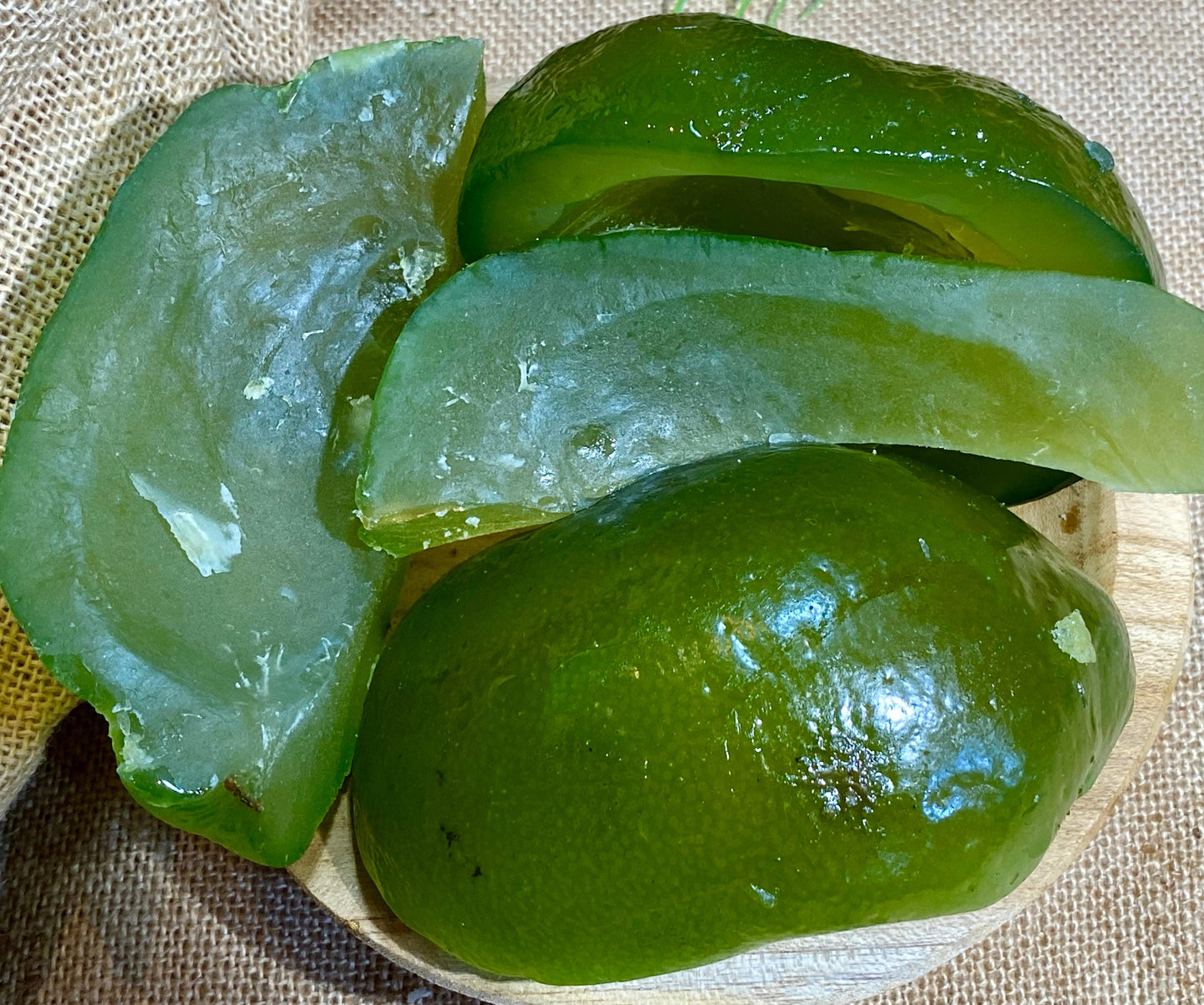 Lamelles de cédrat confit artisanal, agrume sucré-acidulé et fondant, parfait pour pâtisseries, plats salés, boissons et garnitures de desserts