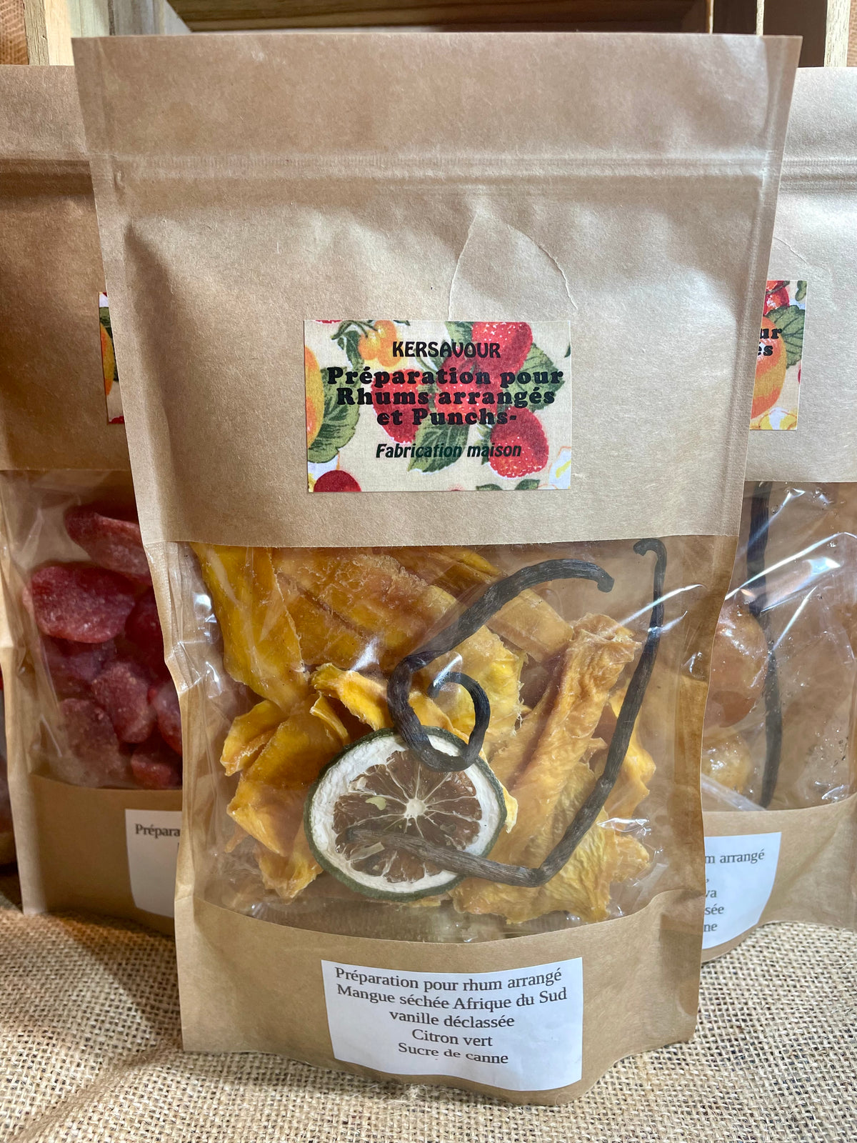 Rhum arrangé mangue citron vert vanille baïe de Timut – Sachet de préparation artisanale