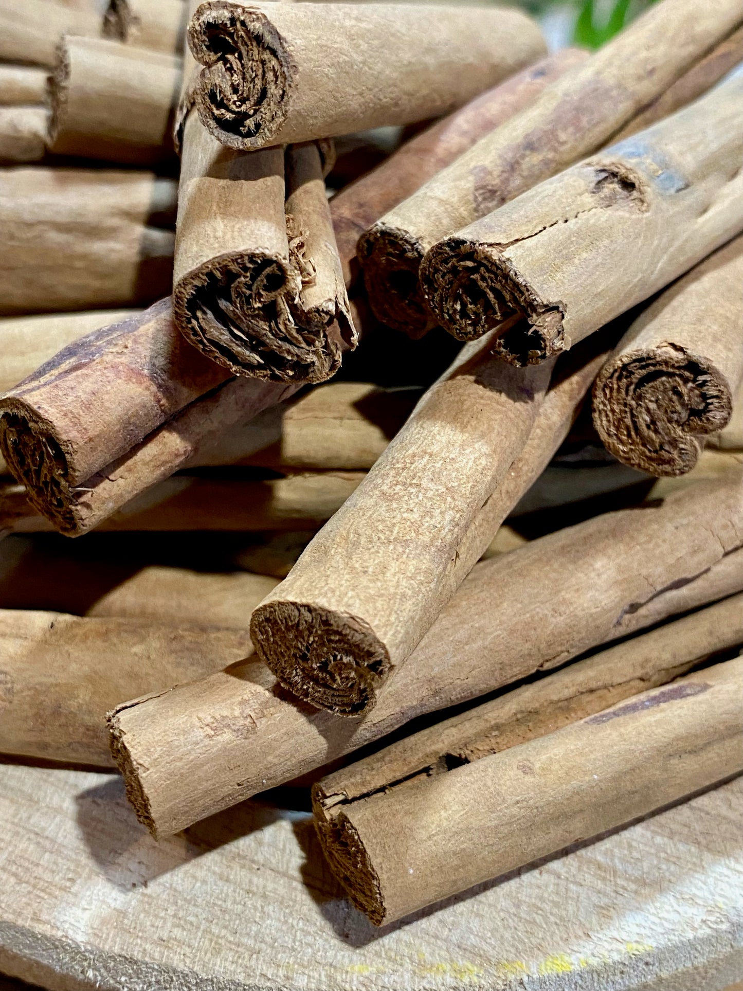 Bâtons de cannelle de Ceylan entiers – épice aromatique premium pour infusions, sauces et desserts