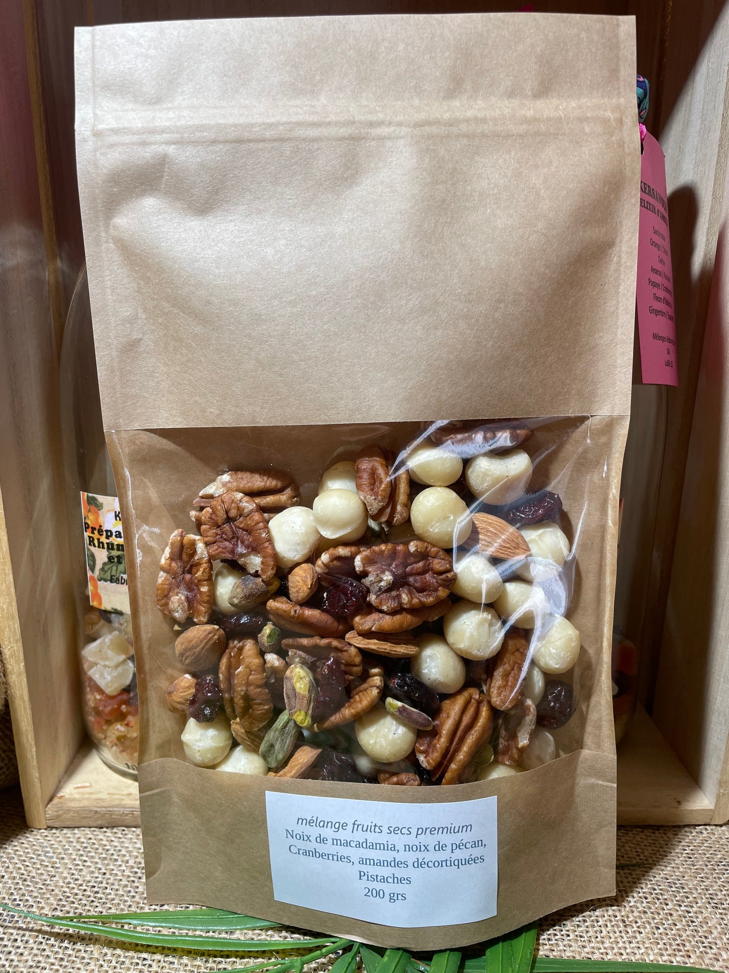 Macadamia, pécan, cranberries, amandes et pistaches en gros plan