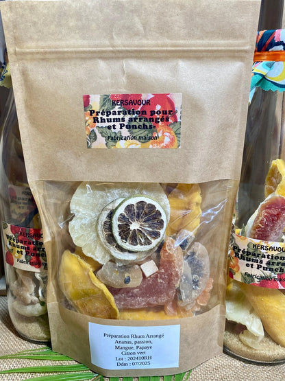 Mélange de fruits tropicaux pour rhum arrangé fruit exotique avec ananas mangue et papaye