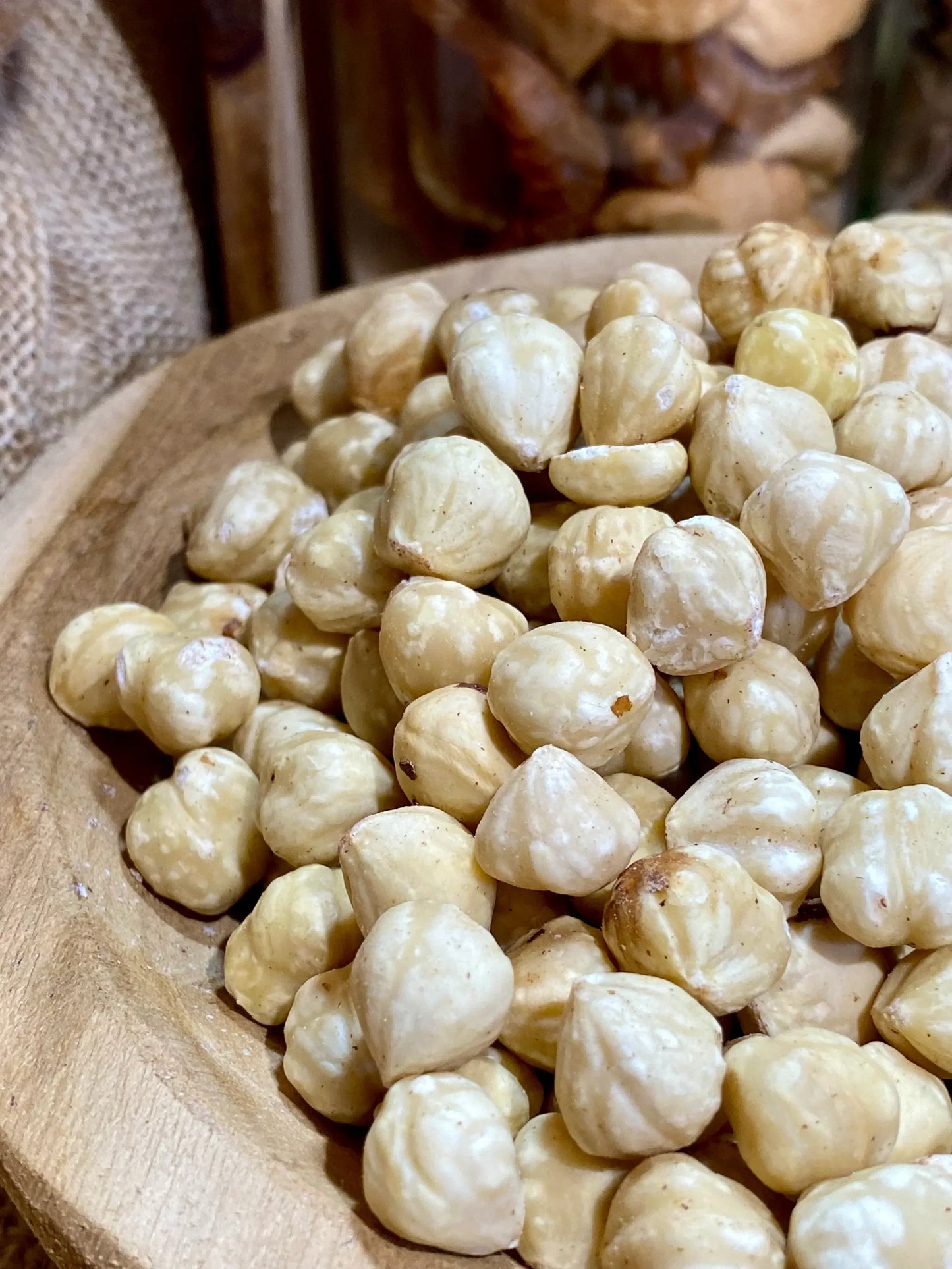 Noisettes grillées concassées pour recettes sucrées ou salées – topping croquant pour desserts, salades et pâtisseries maison