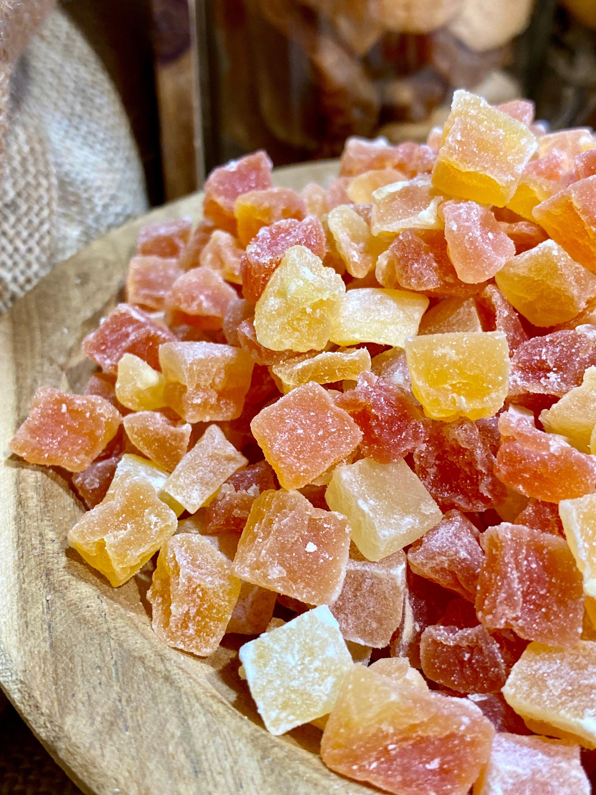 Papaye cube déshydratée utilisée en pâtisserie