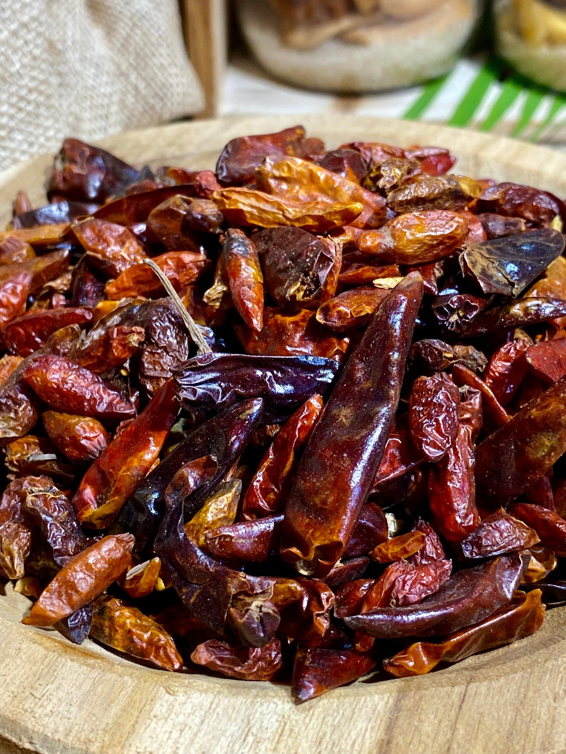 Piment oiseau entier séché très piquant et aromatique