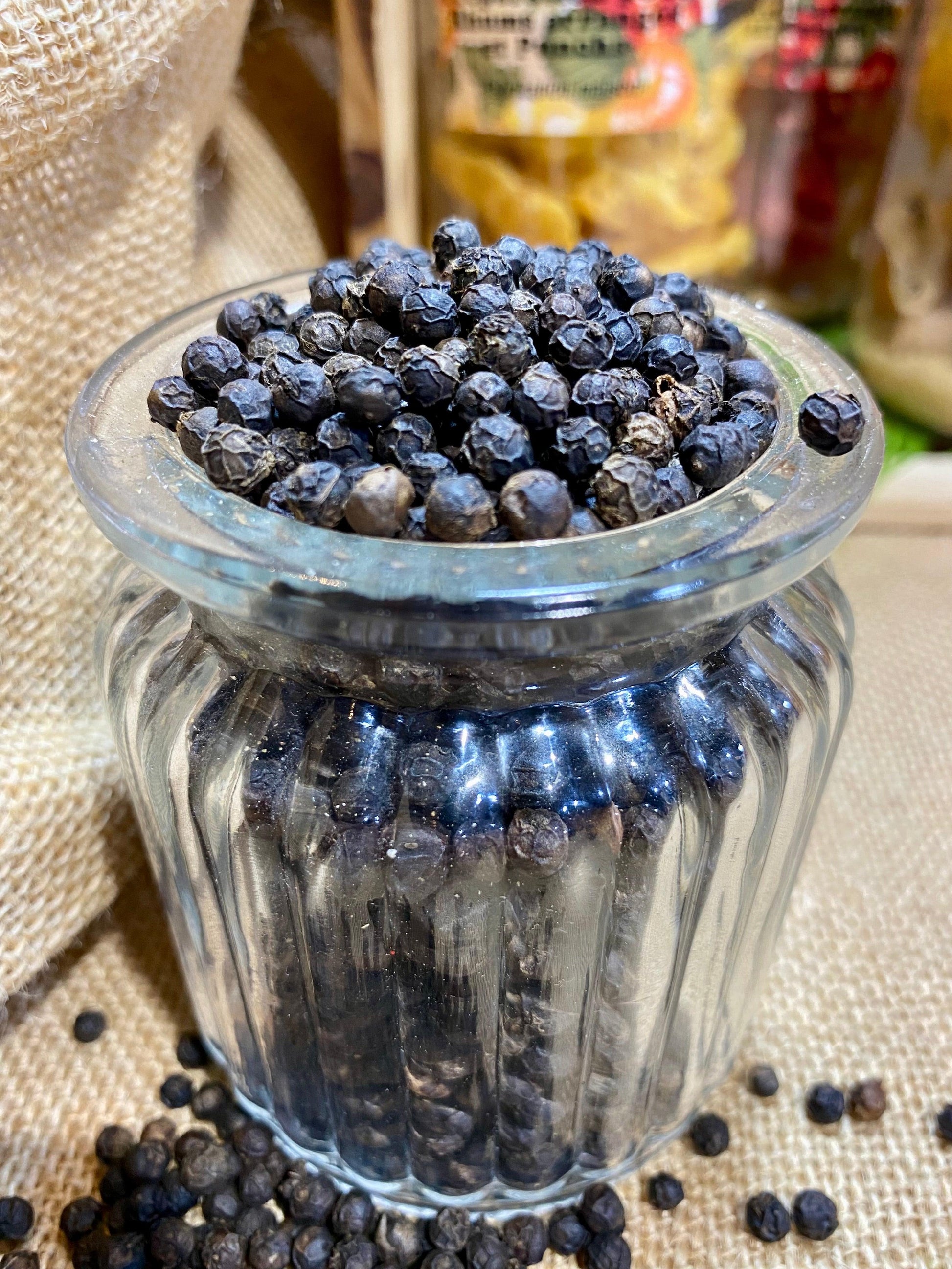 Poivre noir de Kampot en grains IGP du Cambodge, récolté et séché artisanalement