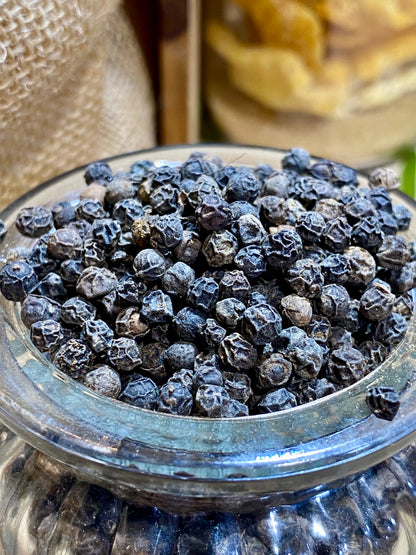 Poivre noir de Madagascar en grain aux arômes boisés et citronnés