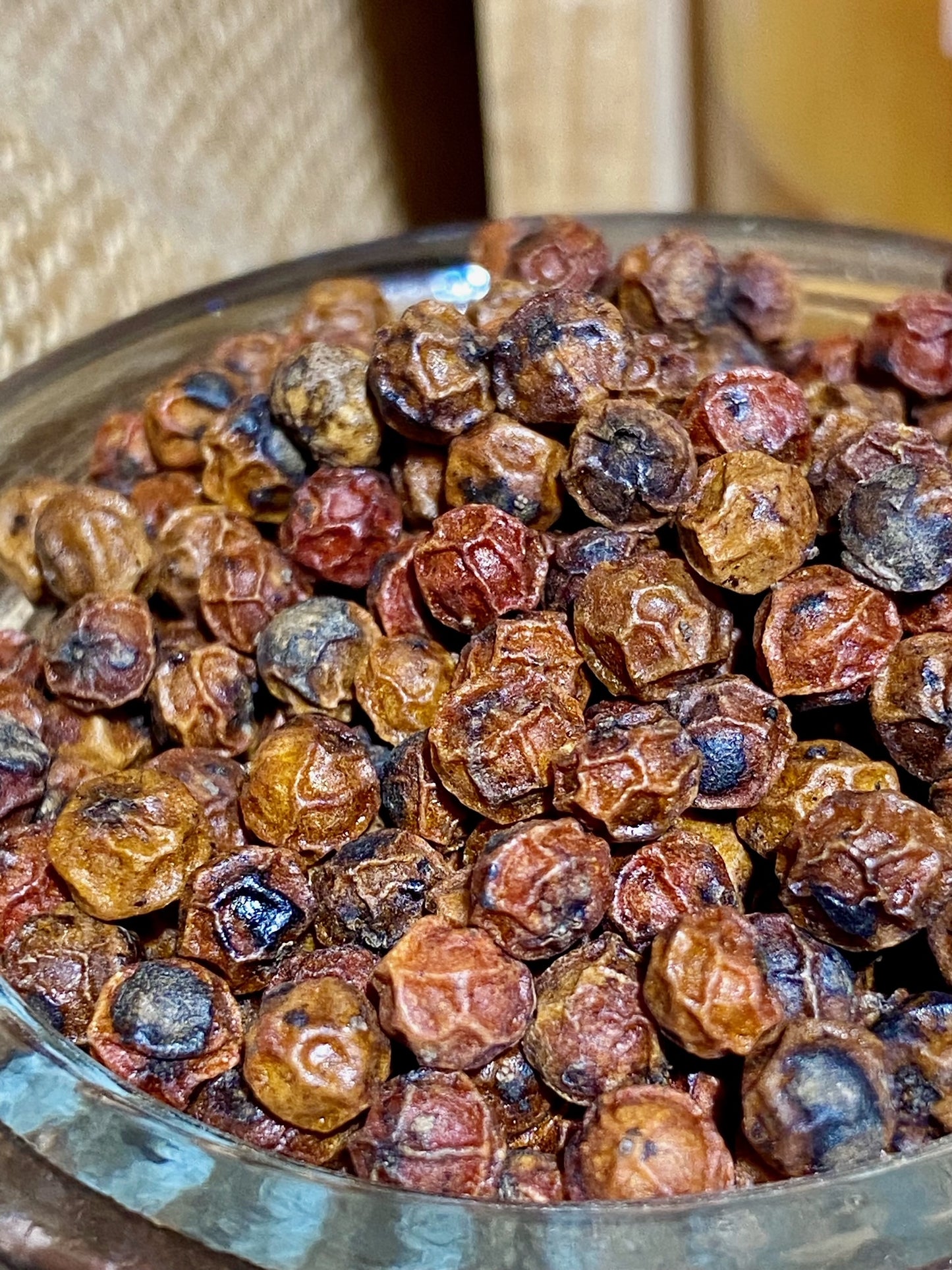 Poivre rouge de Kampot utilisé pour assaisonner un plat gastronomique délicat