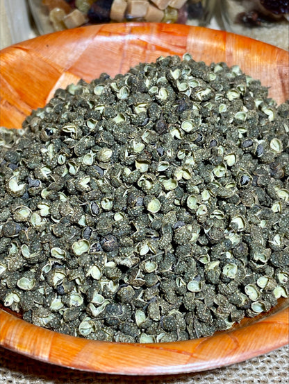 Poivre de Sichuan vert  à utilisé en cuisine pour apporter une note citronnée et fraîche