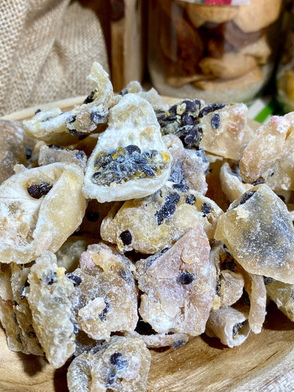 Idée de snack sain avec fruit de la passion séché en vrac